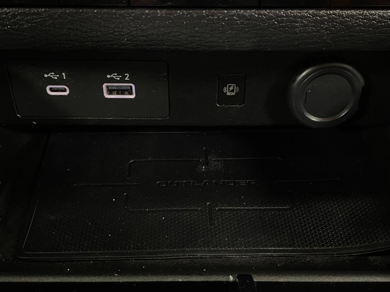 Used 2024 Mitsubishi Outlander AWD image 27