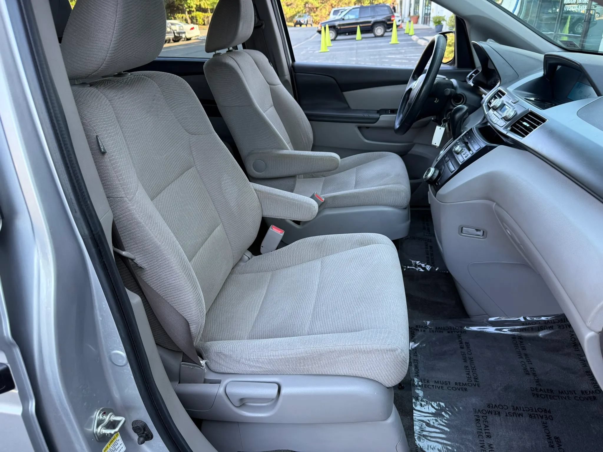 Used 2012 Honda Odyssey LX image 21