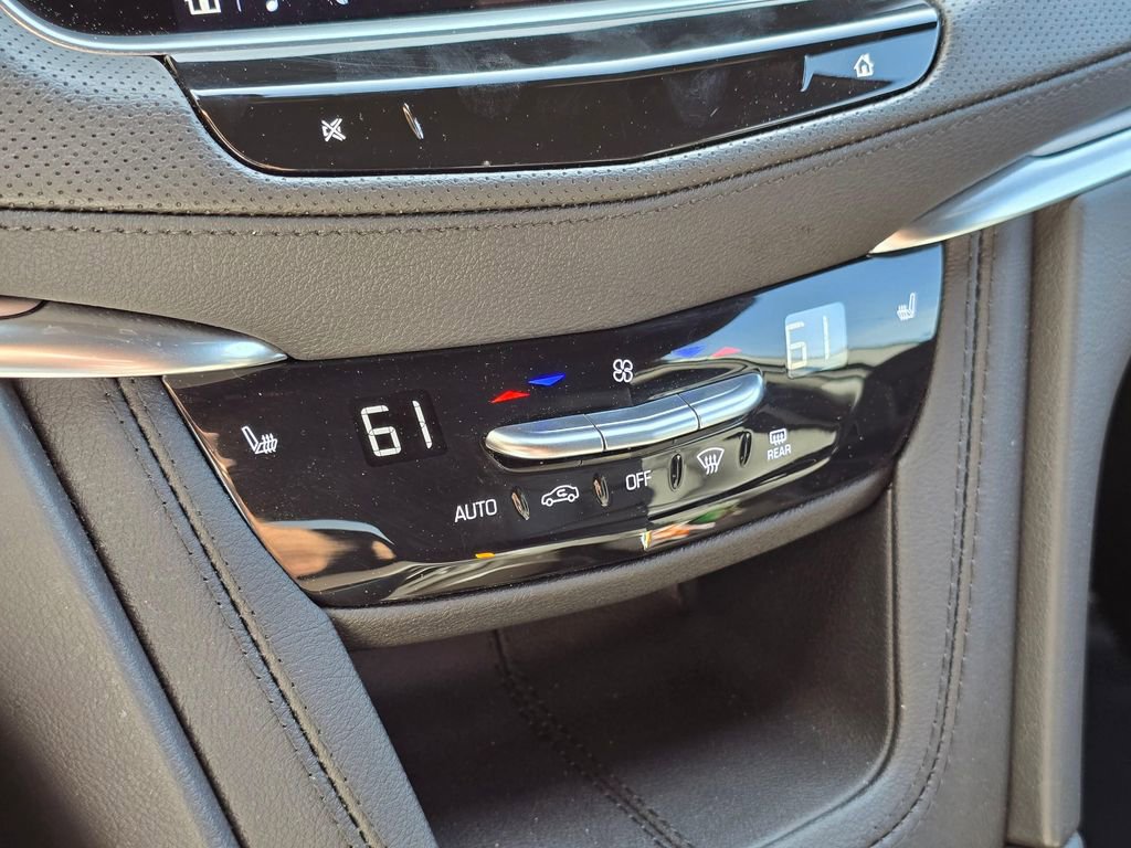 Certified 2024 Cadillac XT5 Luxury AWD/4WD image 28