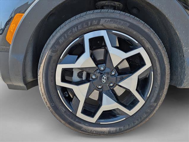 Used 2022 Hyundai Santa Cruz Limited image 9