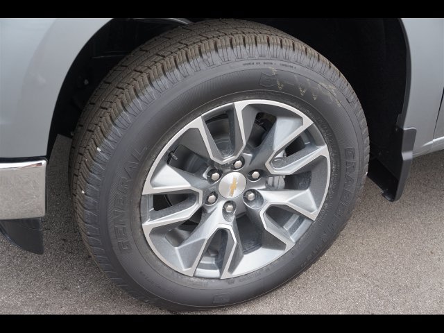 New 2026 Chevrolet Silverado 1500 LT w/ LPO, Dark Essentials Package AWD/4WD image 24