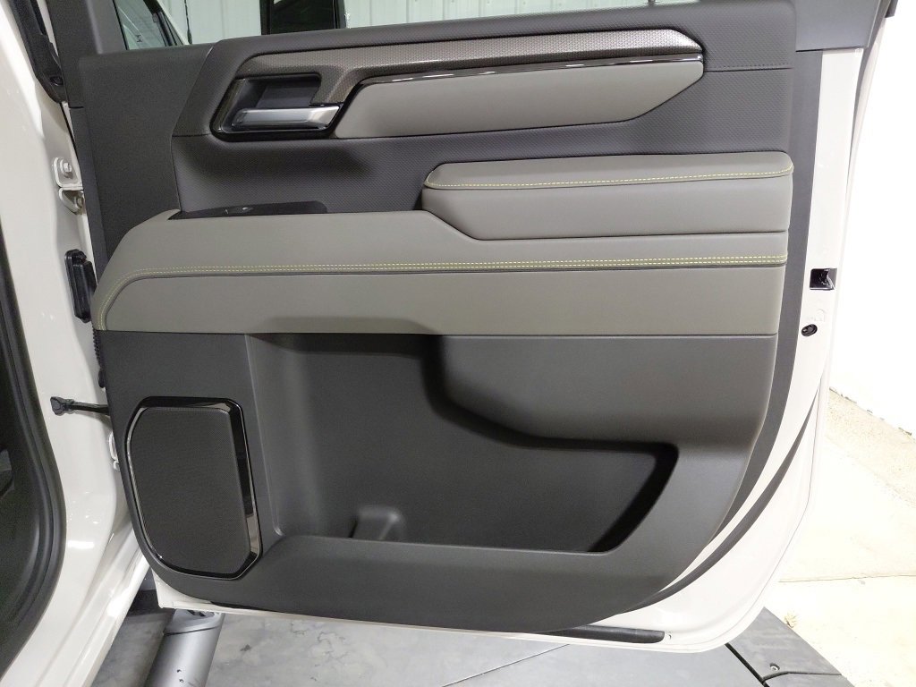 New 2026 Chevrolet Silverado 2500 ZR2 w/ LPO, Dark Essentials Package image 20