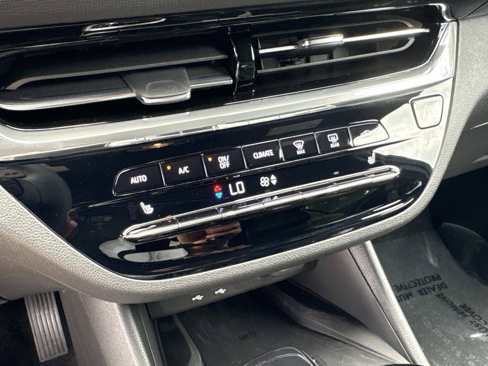 Used 2026 Buick Envista Avenir FWD image 24