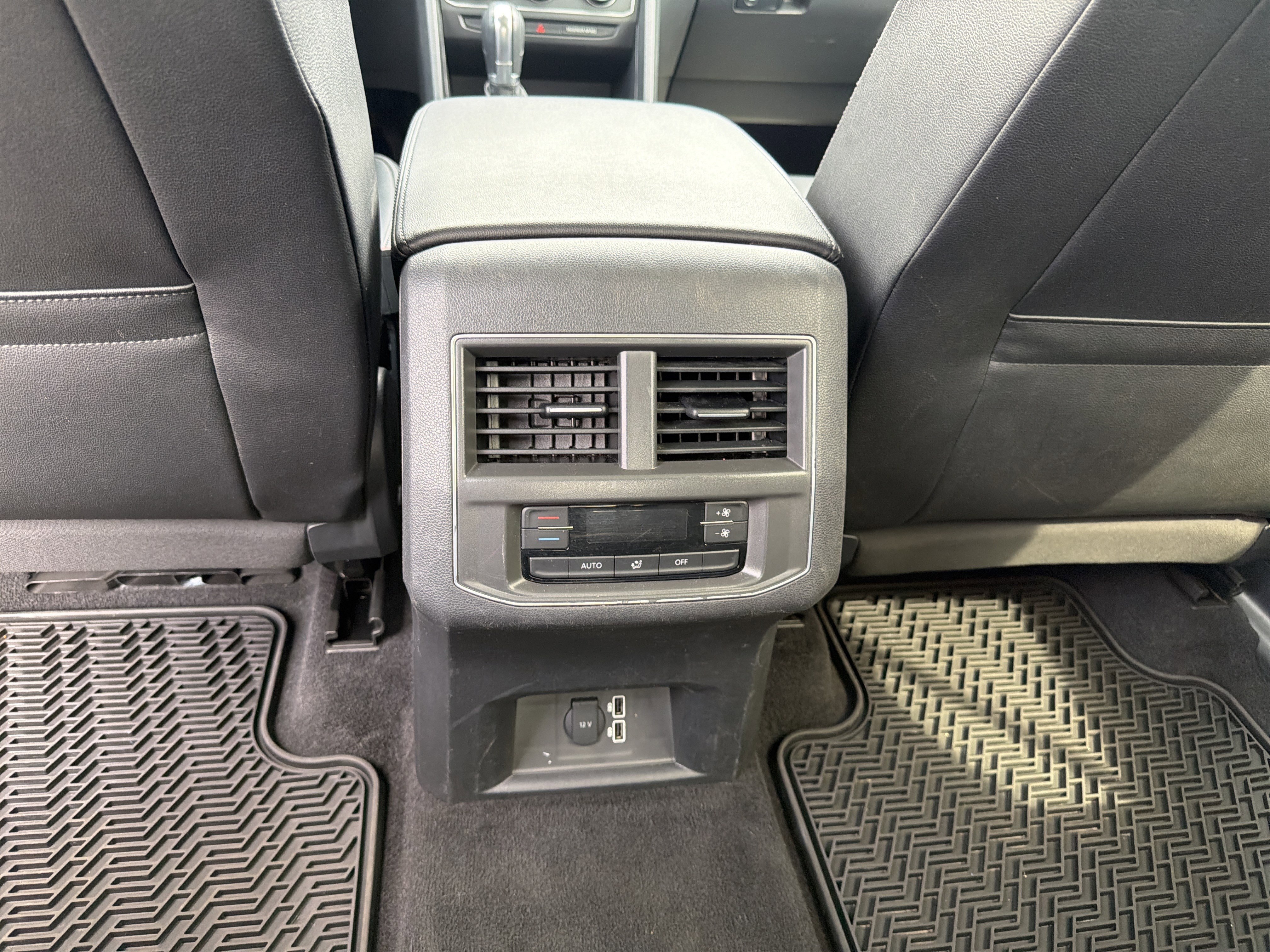 Used 2019 Volkswagen Atlas SE w/ Panoramic Sunroof Package image 15