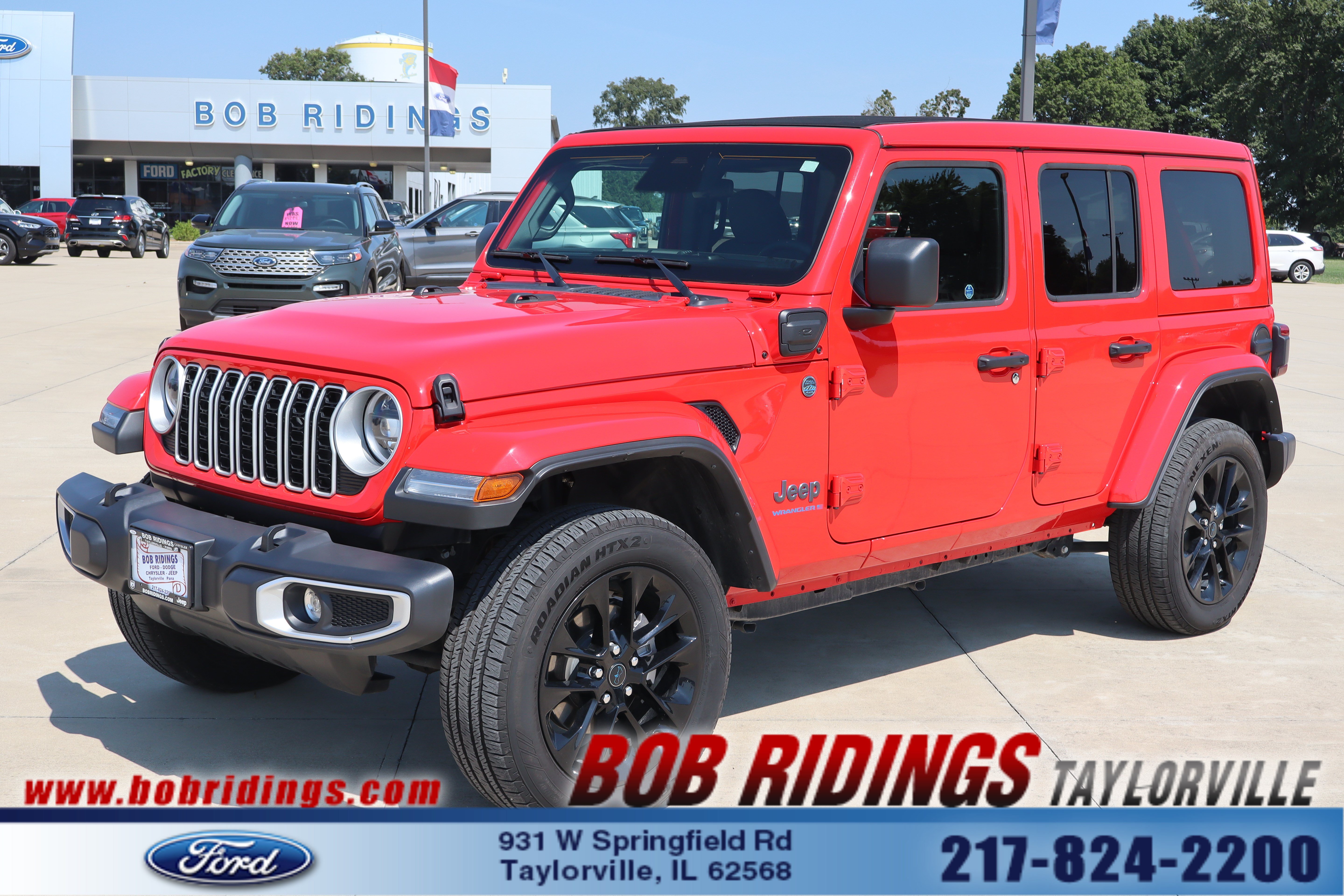 Used 2025 Jeep Wrangler Unlimited Sahara w/ Safety Group AWD/4WD image 1