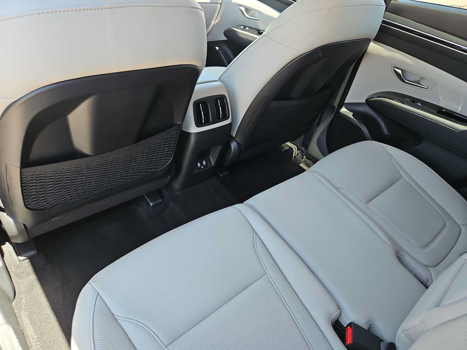 Certified 2024 Hyundai Tucson Limited AWD/4WD image 18
