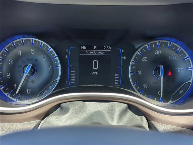 Used 2023 Chrysler Voyager LX FWD image 13