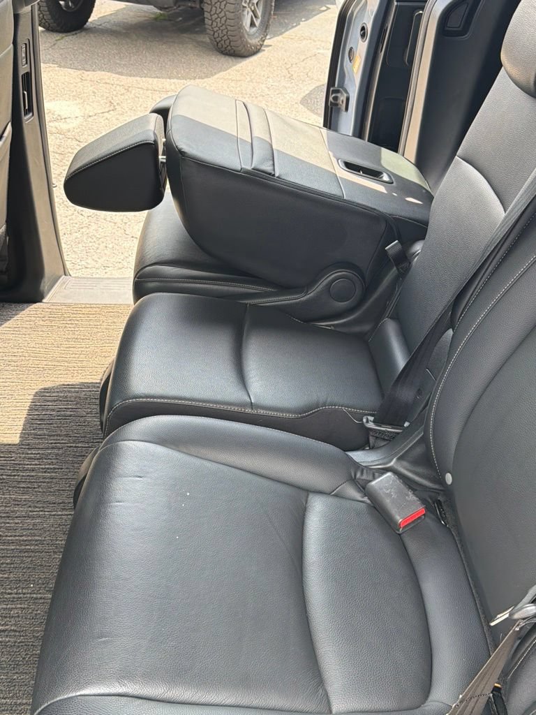 Used 2023 Honda Odyssey Touring image 17