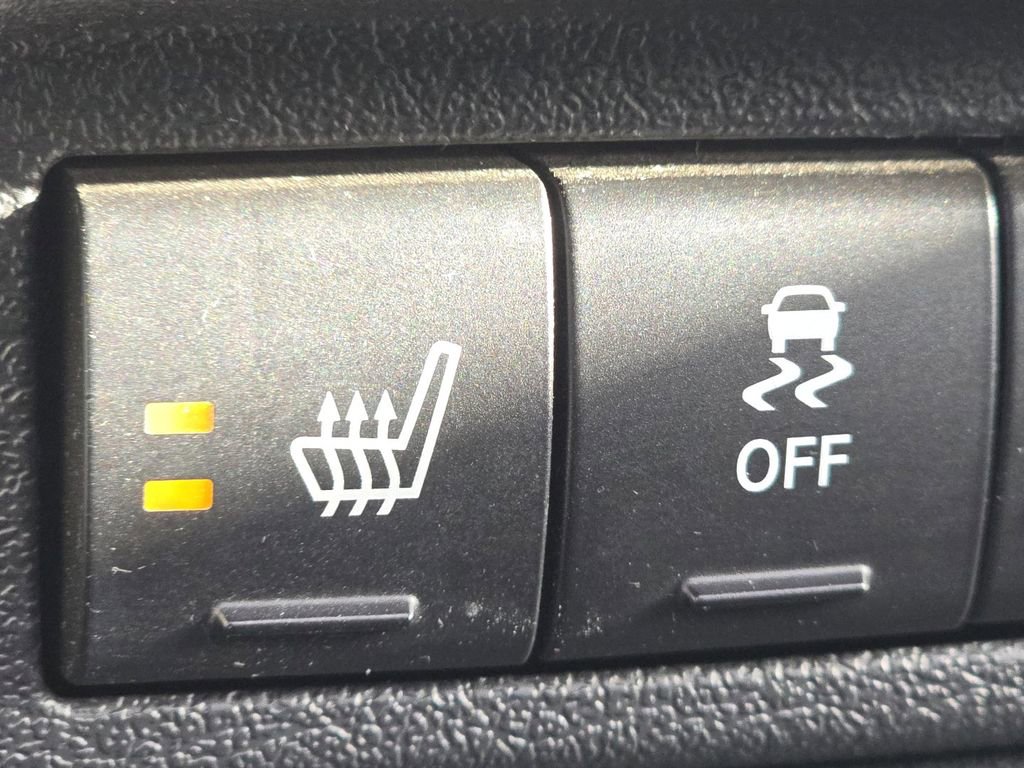 Used 2015 Jeep Patriot Latitude w/ Sun/Sound Group image 4