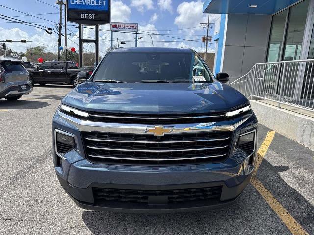 New 2026 Chevrolet Traverse LT image 2