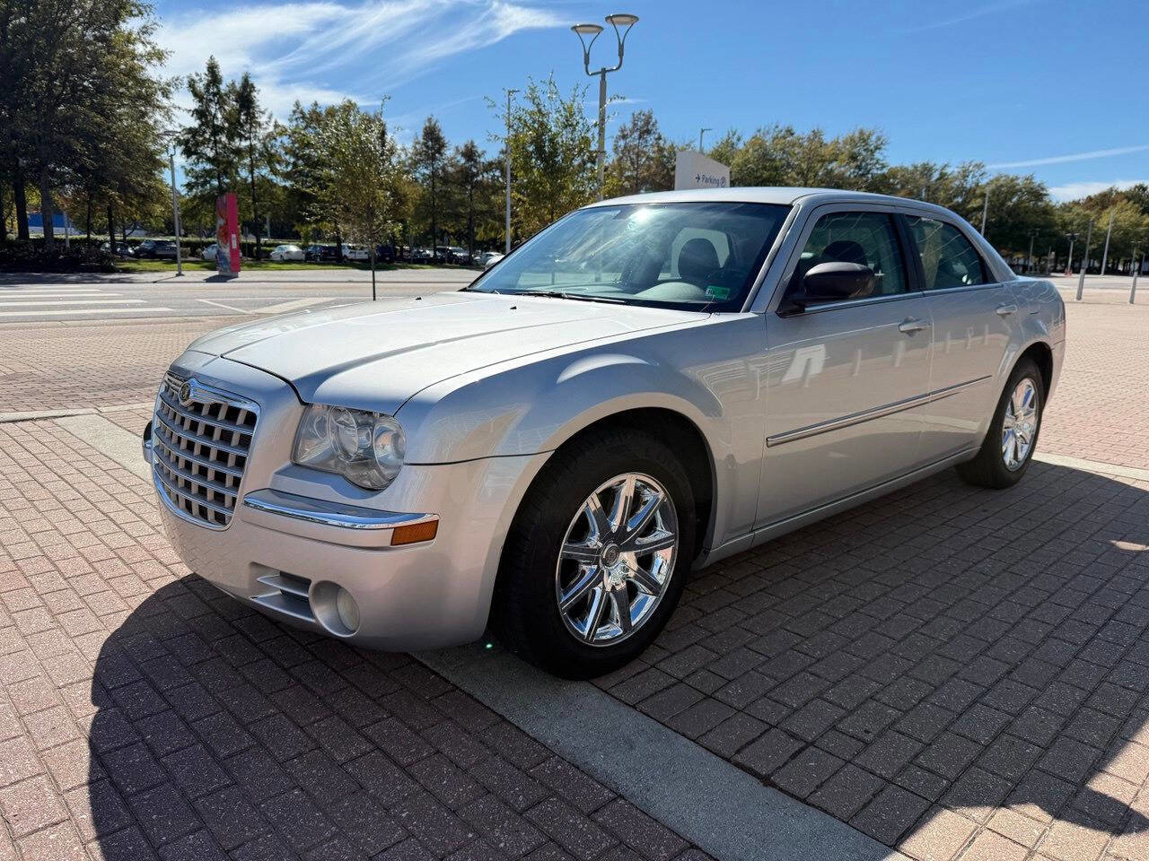 Used 2008 Chrysler 300 Limited image 4