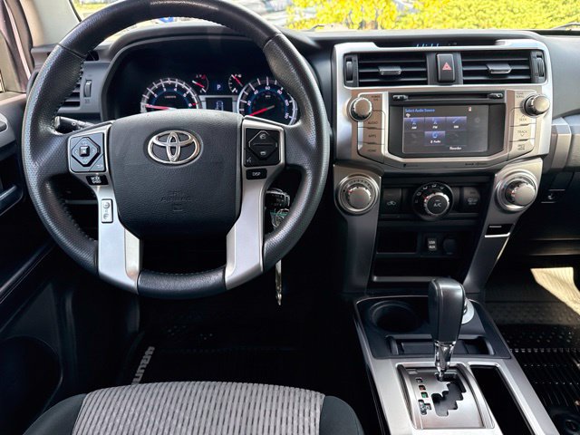 Used 2018 Toyota 4Runner SR5 AWD/4WD image 25