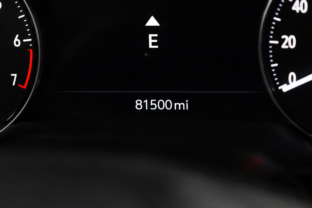 Used 2023 Buick Envision Essence w/ Sport Touring Package FWD image 19