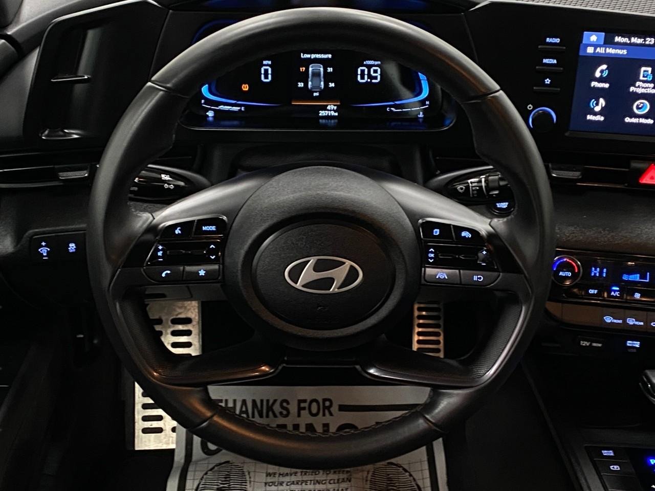 Certified 2025 Hyundai Elantra Sport FWD image 14