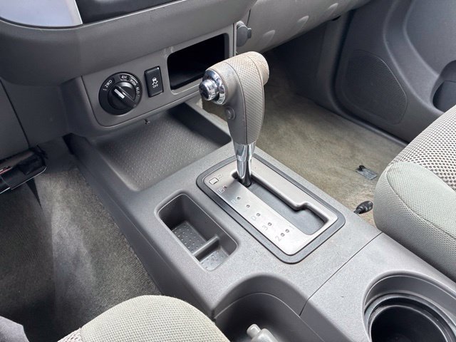 Used 2015 Nissan Frontier SV AWD/4WD image 23