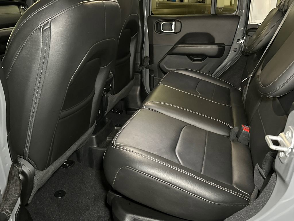 Used 2023 Jeep Wrangler Unlimited Sahara w/ Cold Weather Group image 14