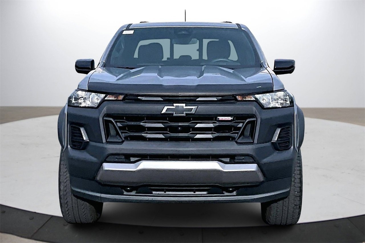 Used 2023 Chevrolet Colorado Trail Boss w/ Technology Package image 3