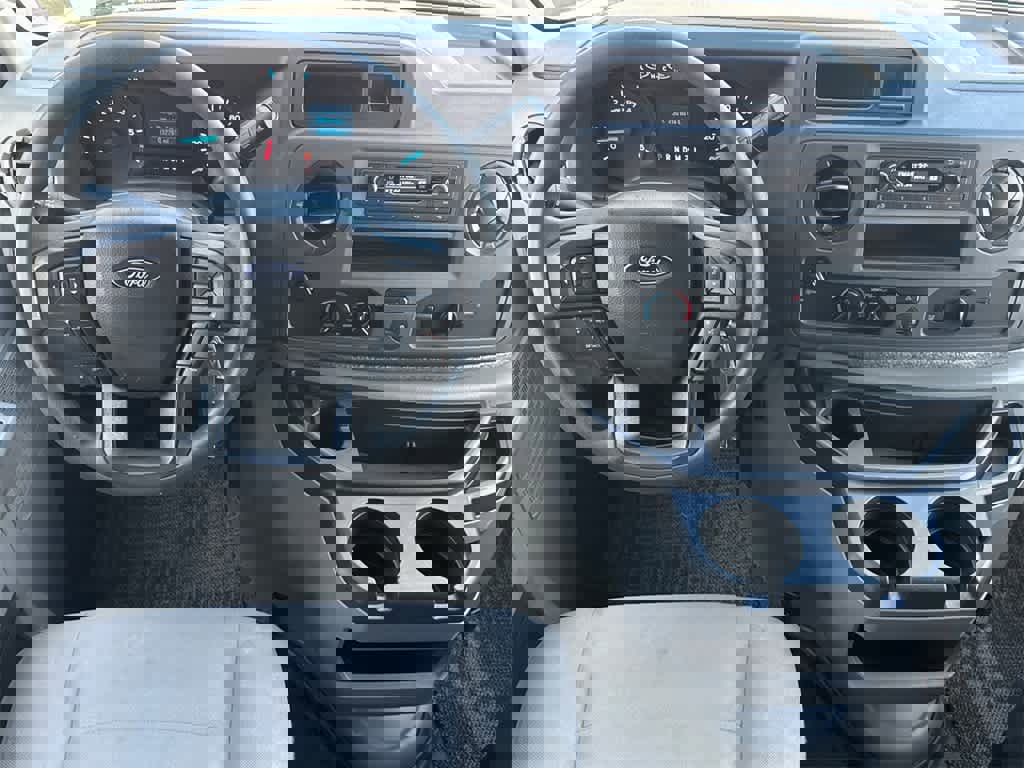 Used 2023 Ford E-450 and Econoline 450 Super Duty w/ Power Windows & Locks Group image 20