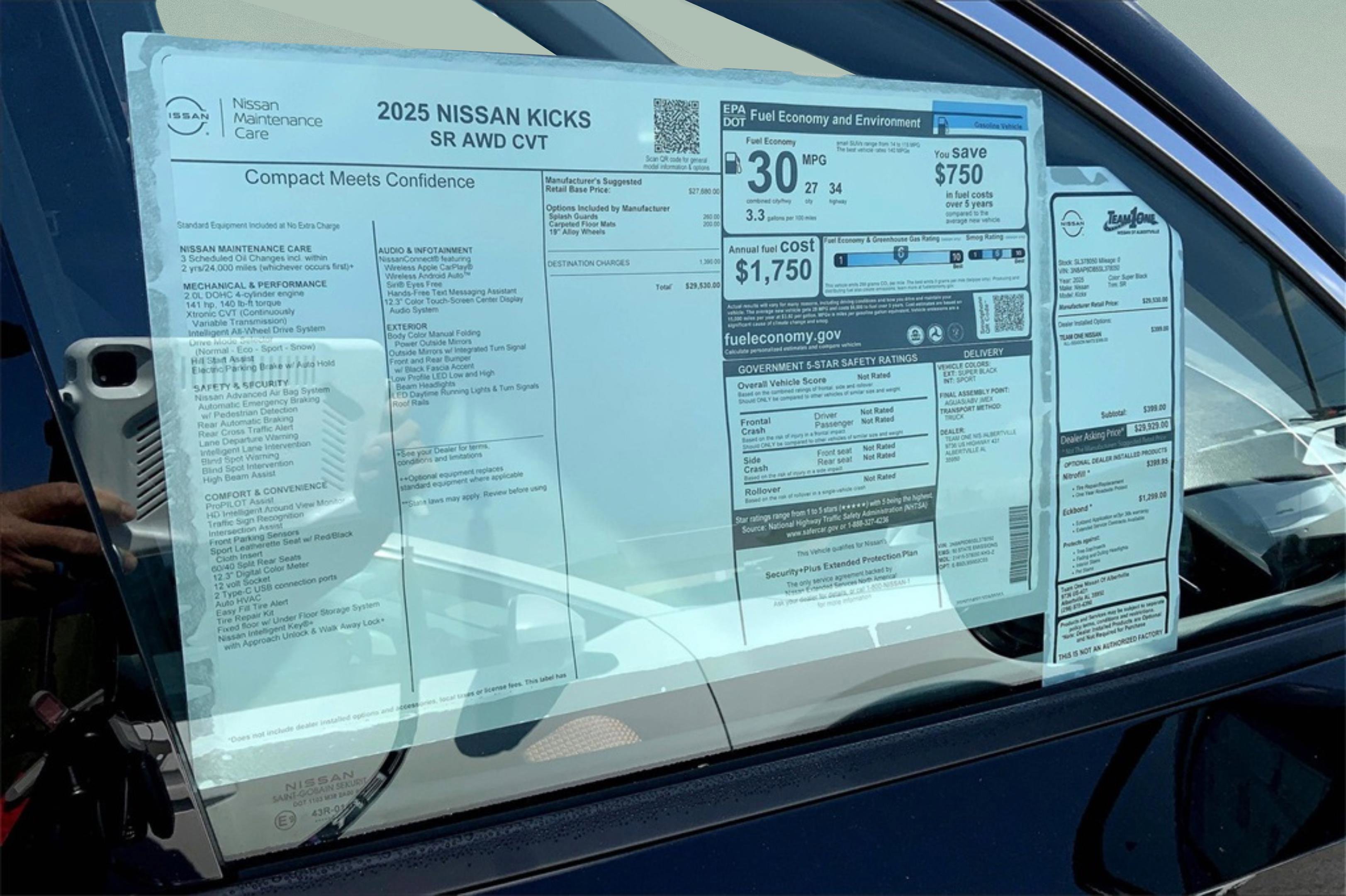 New 2025 Nissan Kicks SR image 14