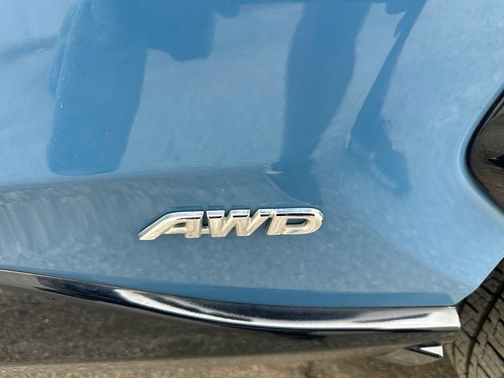 Used 2022 Toyota RAV4 SE AWD/4WD image 9