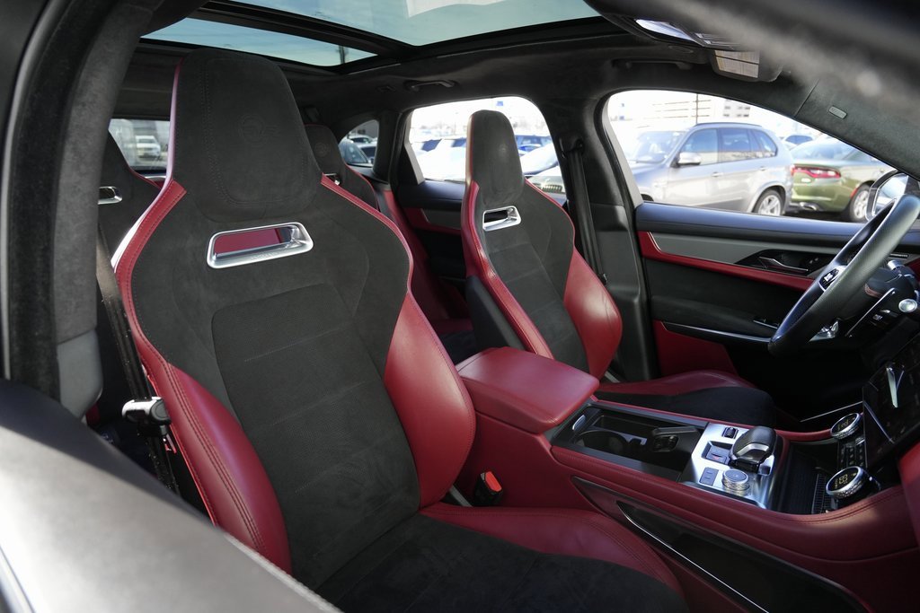 Used 2022 Jaguar F-PACE SVR image 22