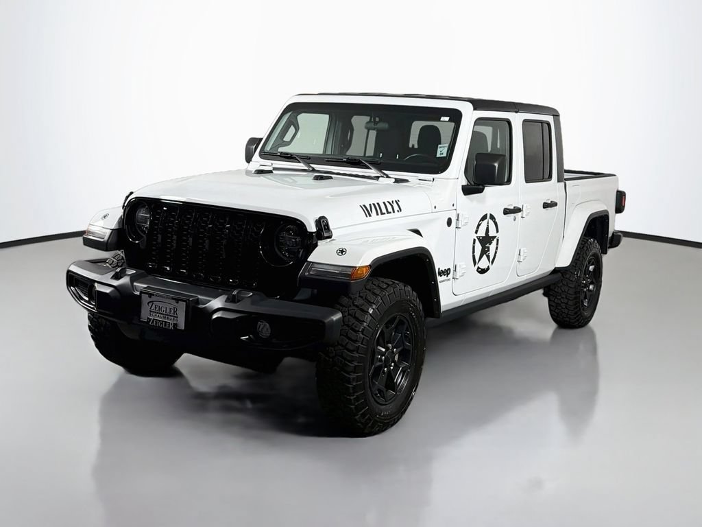 Used 2022 Jeep Gladiator Sport AWD/4WD image 3