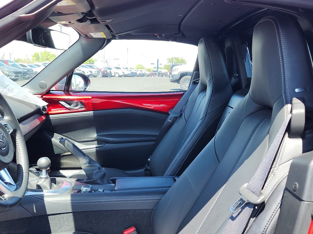 Used 2025 MAZDA MX-5 Miata RF Grand Touring RWD image 12