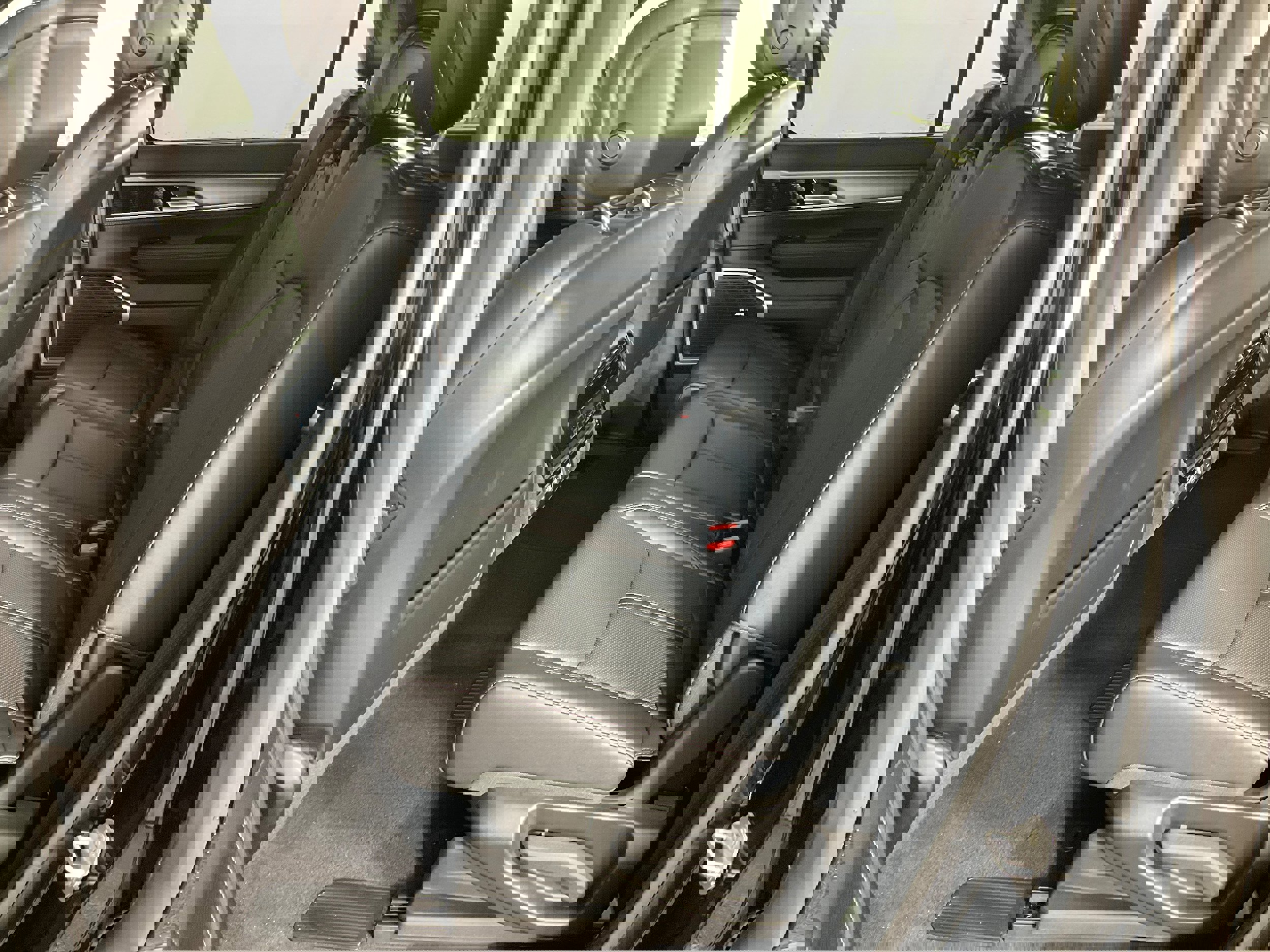 New 2025 Jeep Wagoneer 4WD w/ Convenience Group I image 8