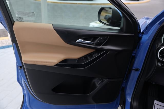 Used 2025 Chevrolet Equinox ACTIV w/ Convenience Package III image 11