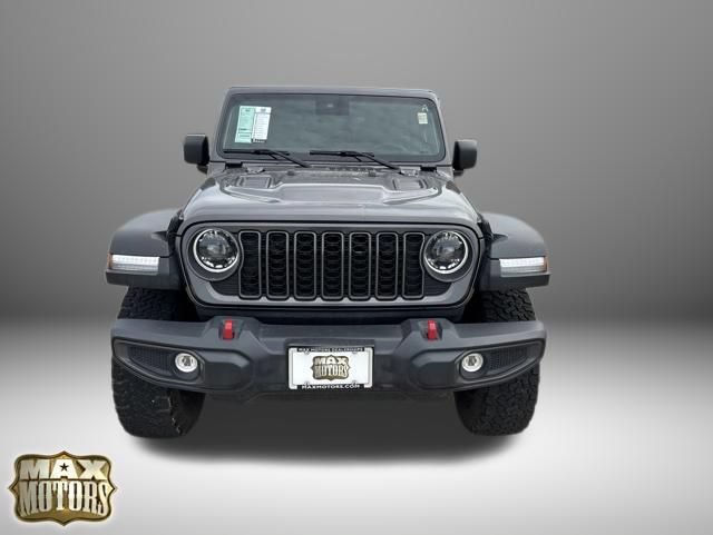 Used 2025 Jeep Wrangler Unlimited Rubicon AWD/4WD image 3