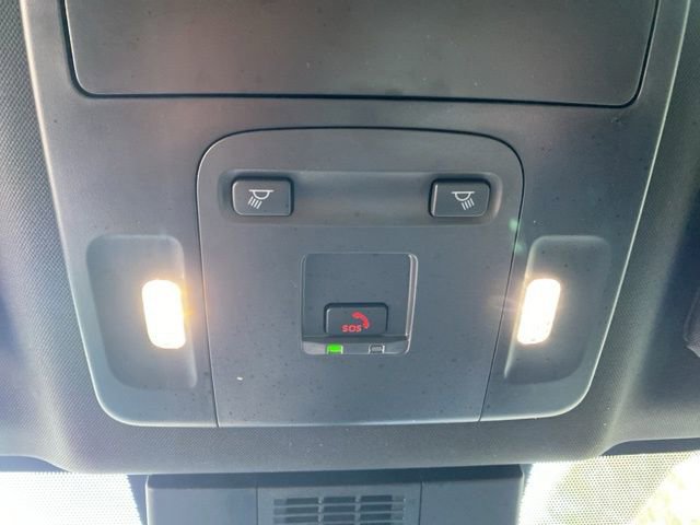 Used 2025 Toyota Camry SE image 13