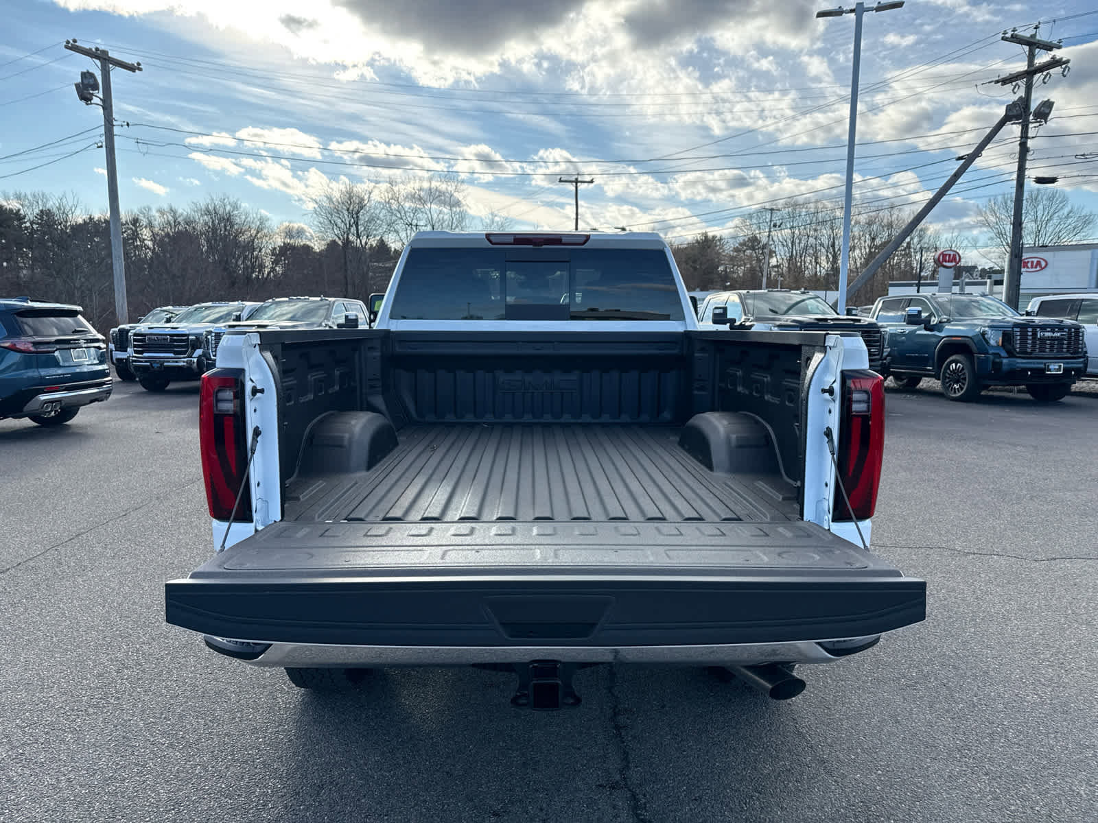 New 2026 GMC Sierra 2500 SLT w/ SLT Premium Package image 11