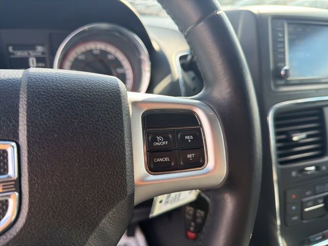 Used 2014 Dodge Grand Caravan R/T image 29