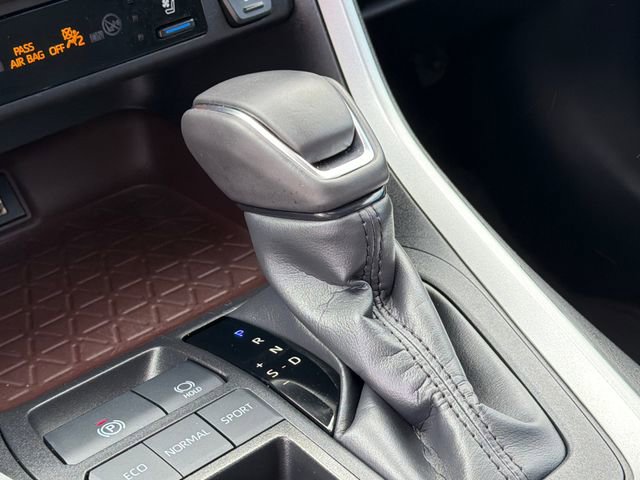 Used 2024 Toyota RAV4 Limited image 29