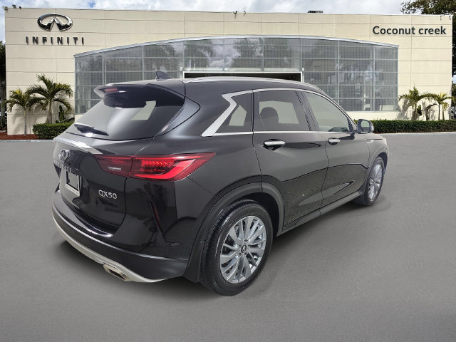 Certified 2025 INFINITI QX50 Luxe AWD/4WD image 4