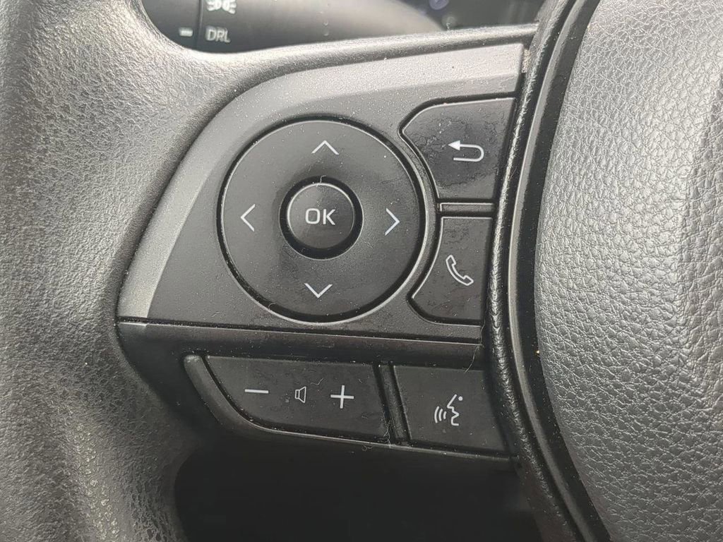 Used 2019 Toyota RAV4 LE image 23