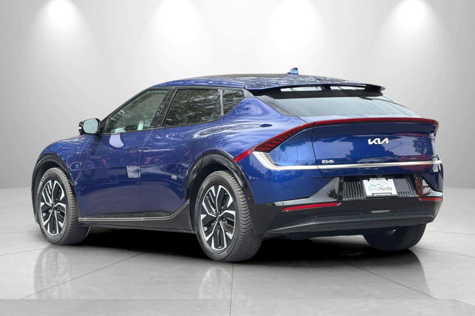 Used 2022 Kia EV6 Wind w/ Wind Technology Package AWD/4WD image 6
