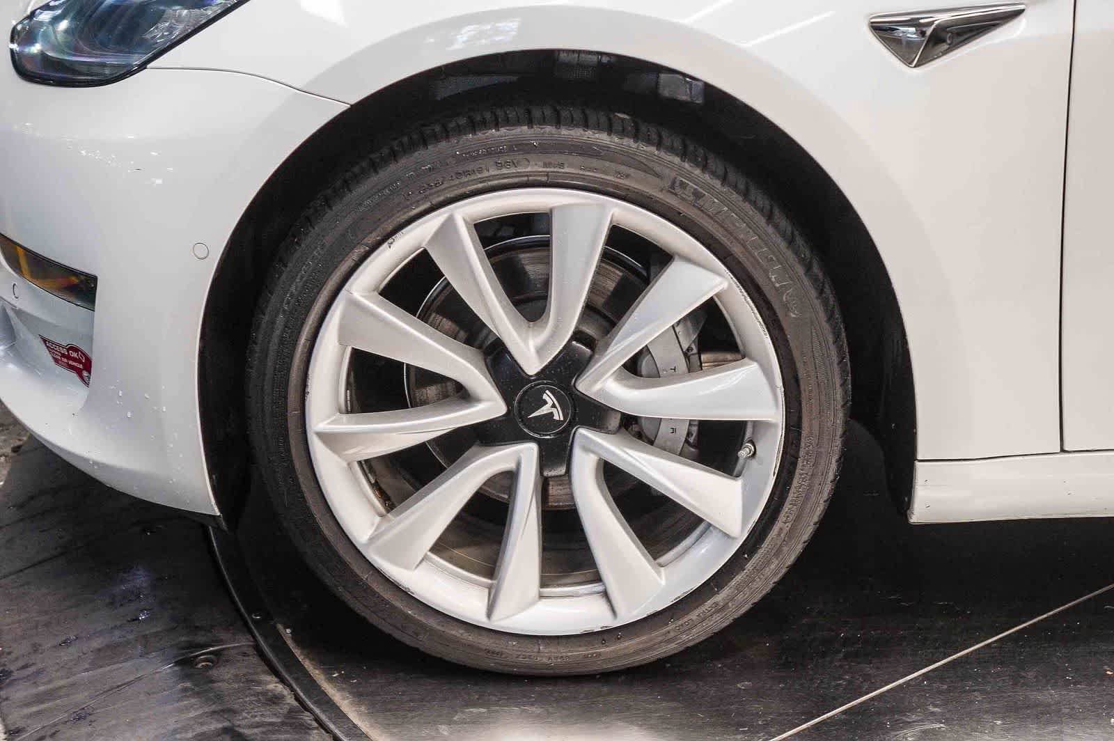 Used 2020 Tesla Model 3 Standard Range Plus RWD image 11
