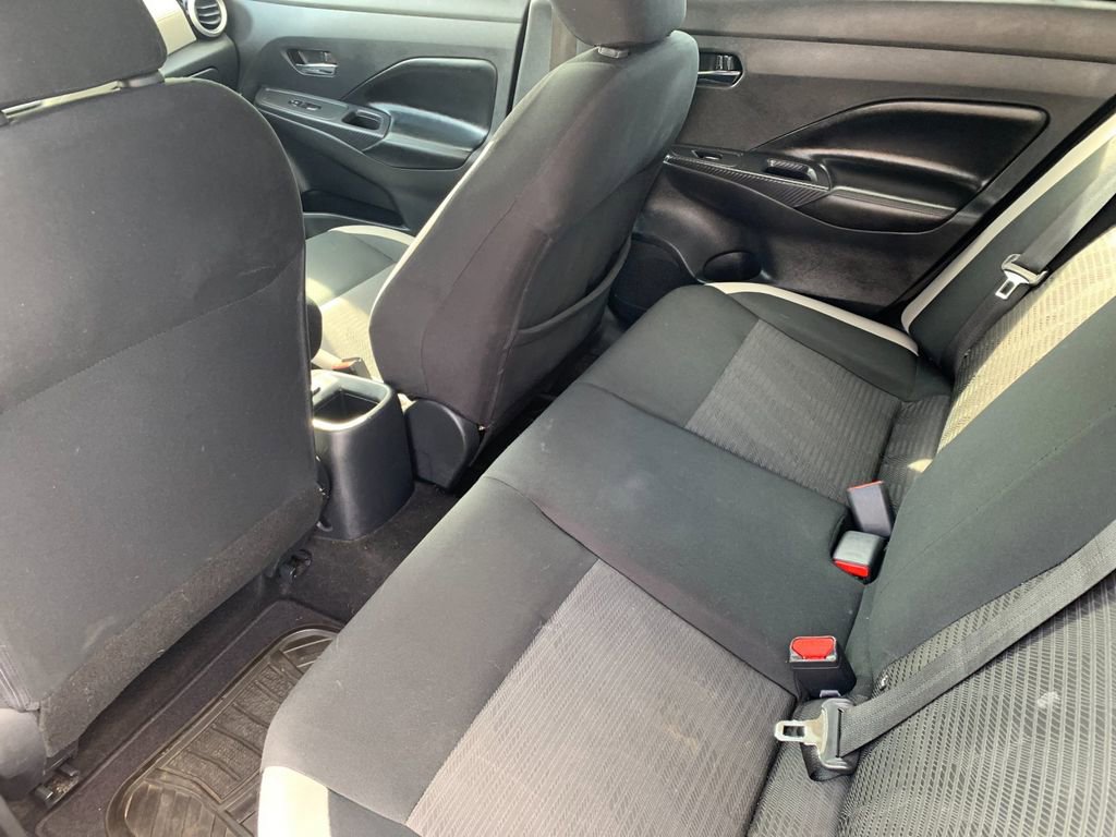 Used 2020 Nissan Versa SV image 14