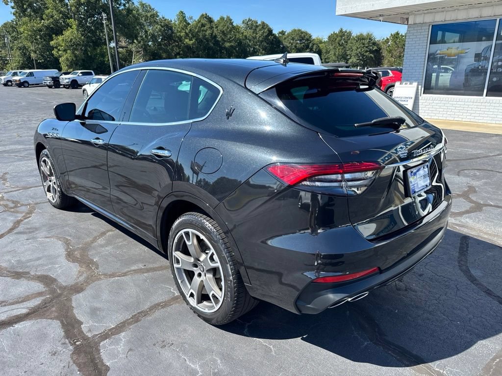Used 2022 Maserati Levante Modena AWD/4WD image 3