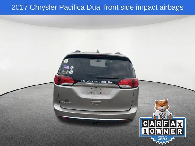 Used 2017 Chrysler Pacifica Touring-L Plus w/ Tire & Wheel Group image 21