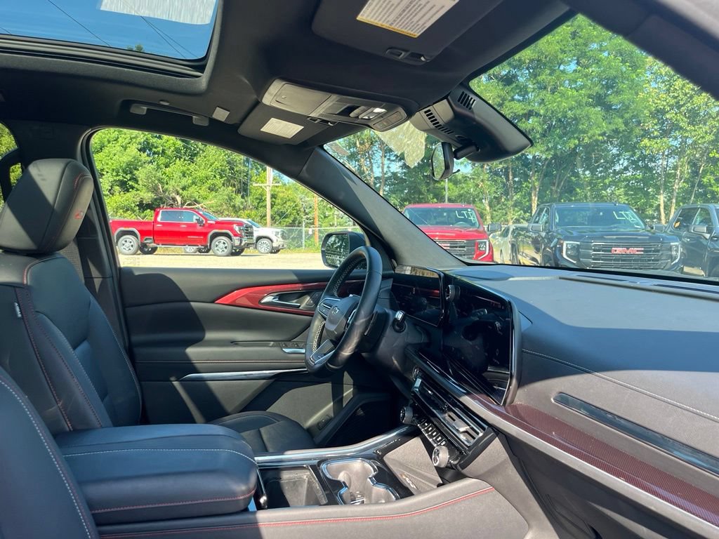 Used 2026 Chevrolet Traverse Z71 w/ LPO, Floor Liner Package AWD/4WD image 39