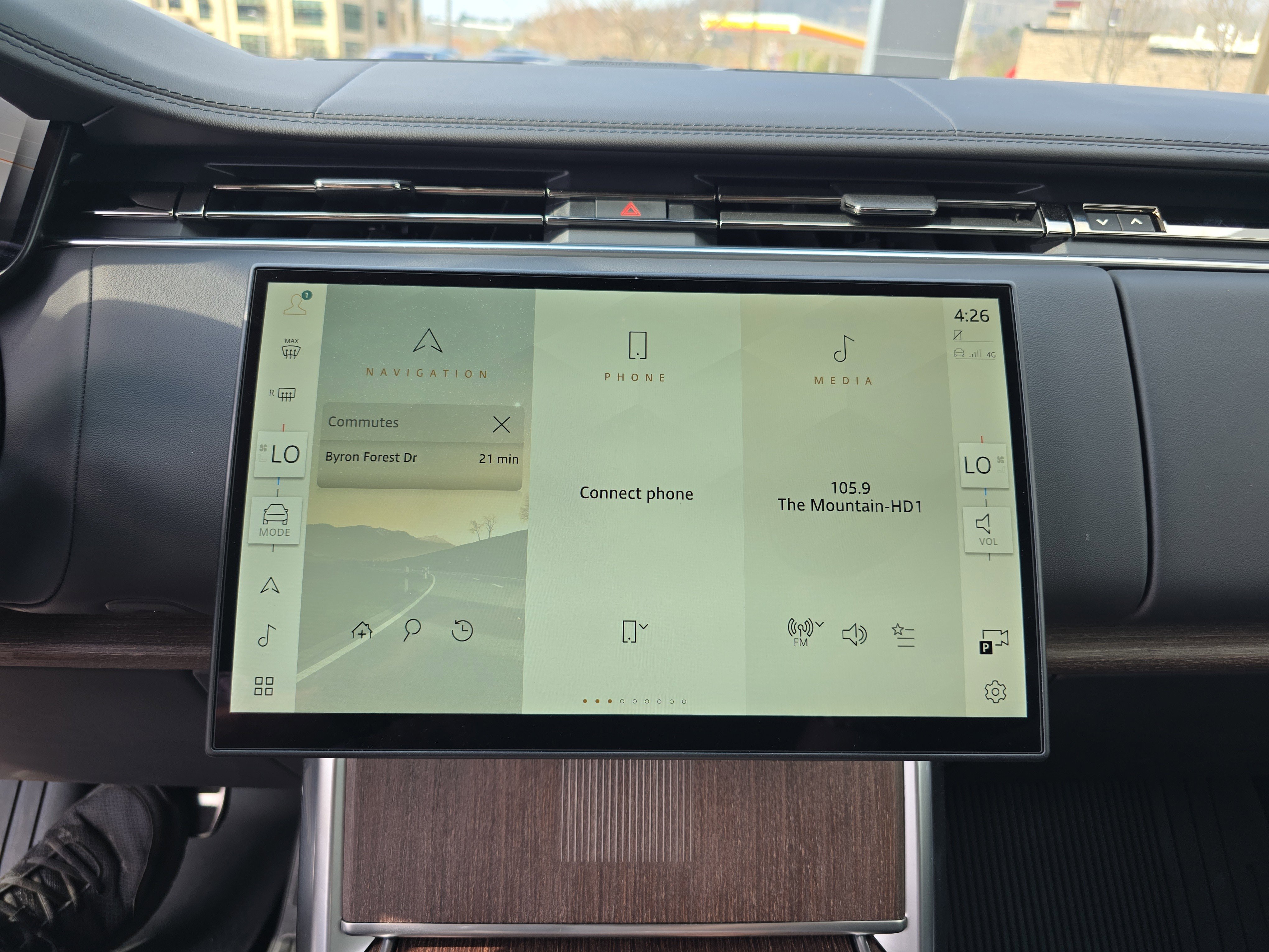 Certified 2025 Land Rover Range Rover Autobiography AWD/4WD image 25