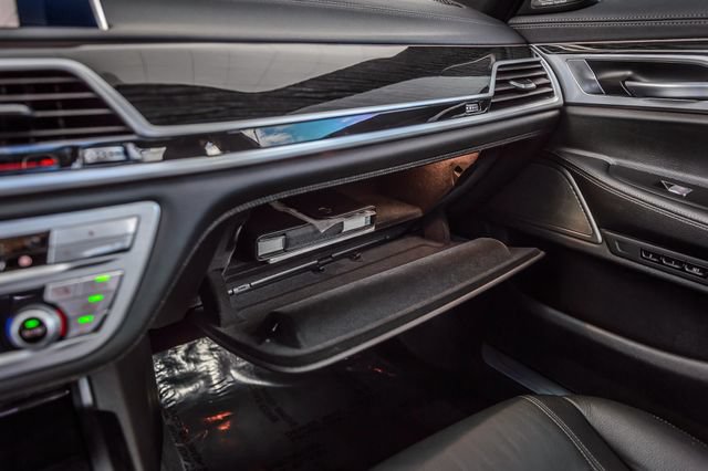 Used 2019 BMW 740i w/ M Sport Package RWD image 37