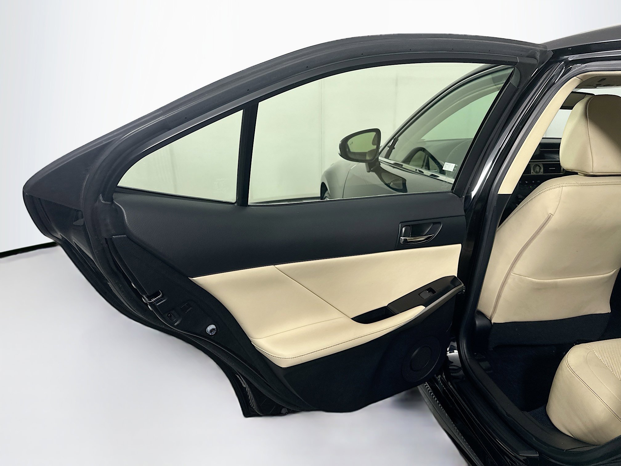 Used 2014 Lexus IS 250 AWD w/ Navigation Package image 27