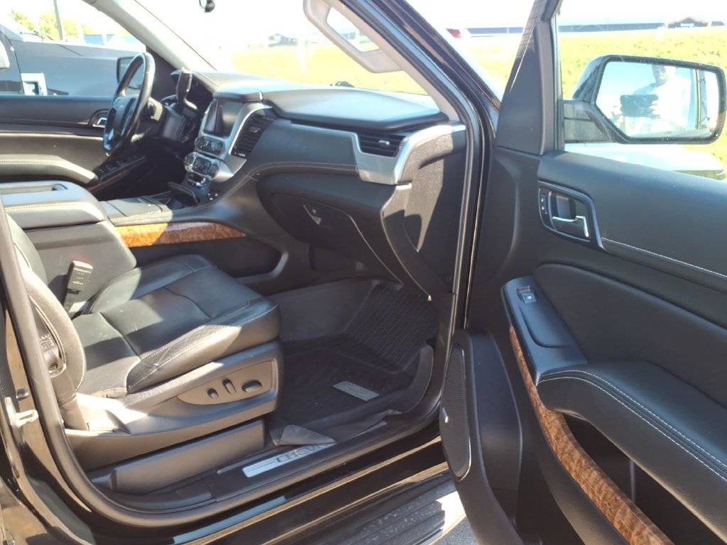 Used 2019 Chevrolet Tahoe Premier AWD/4WD image 19