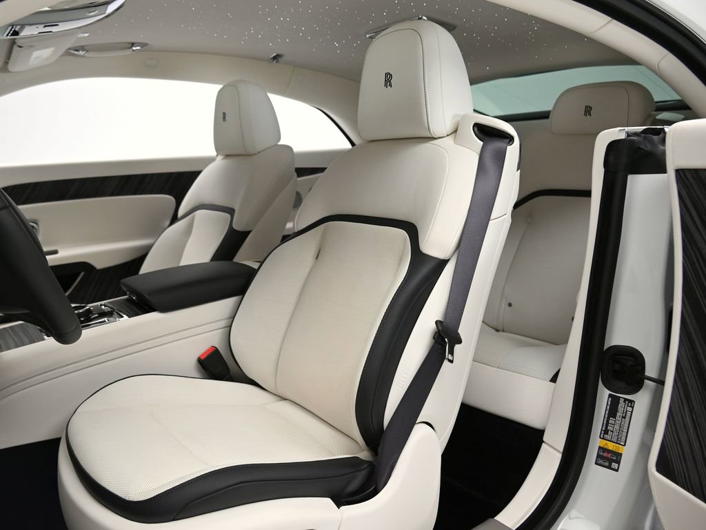 Used 2025 Rolls-Royce Spectre w/ Spectre Launch Package image 10