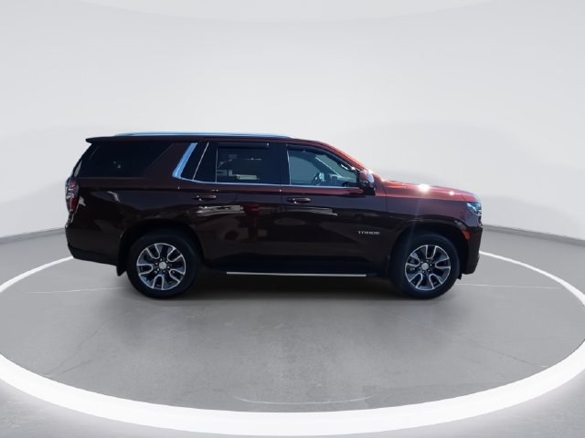 Used 2022 Chevrolet Tahoe LT w/ Luxury Package AWD/4WD image 9