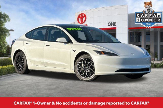 Used 2024 Tesla Model 3 Standard Range RWD image 2