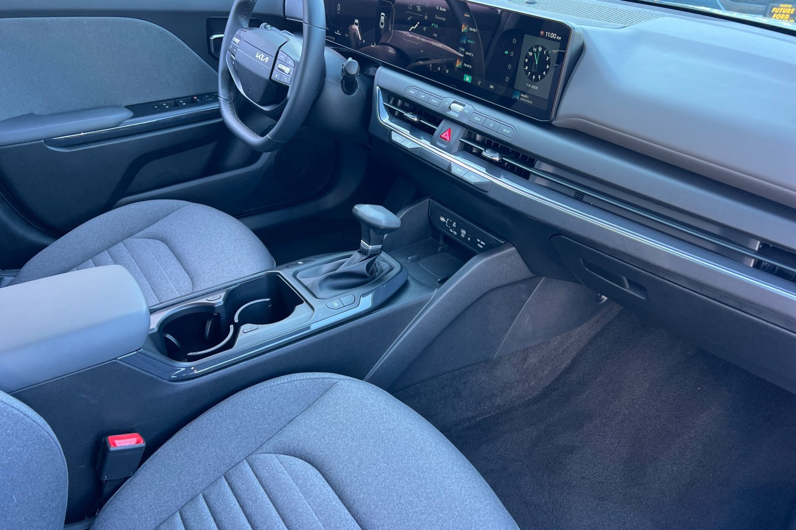 Used 2025 Kia K4 EX image 16